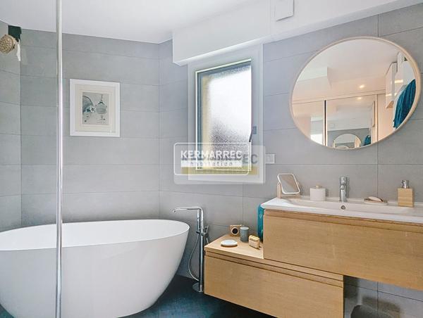 Maison 9 pièces – 221 m² environ à Saint-Grégoire (ref : 40281)