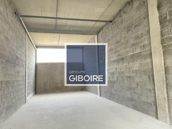 Local d'activites 664 m² à louer Rennes (réf : 35.6613)