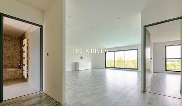 Maison de prestige 10 pièces - 350m2- Piscine - LA CHAPELLE SUR ERDRE
