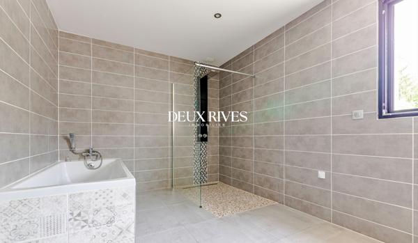 Maison de prestige 10 pièces - 350m2- Piscine - LA CHAPELLE SUR ERDRE