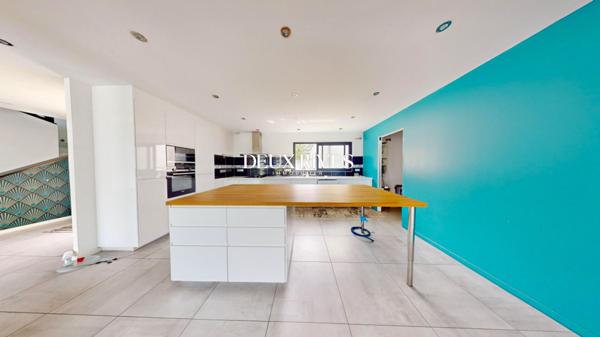 Maison de prestige 10 pièces - 350m2- Piscine - LA CHAPELLE SUR ERDRE