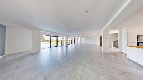 Maison de prestige 10 pièces - 350m2- Piscine - LA CHAPELLE SUR ERDRE