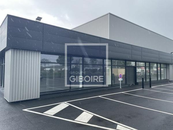 Local commercial - A LOUER (réf : 49.017431)