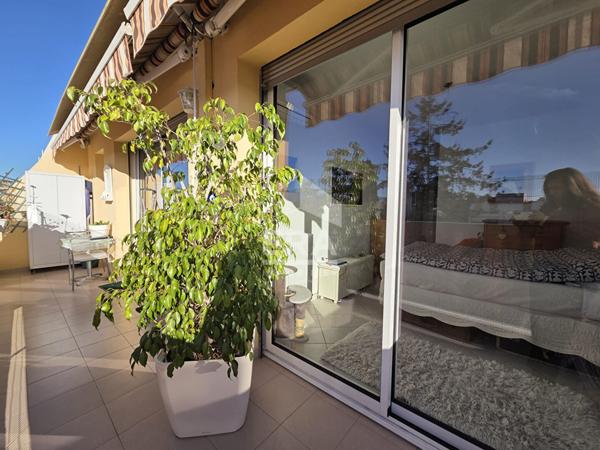 Vespins / Cros:  grand 3 pièce avec grande terrasse proche mer