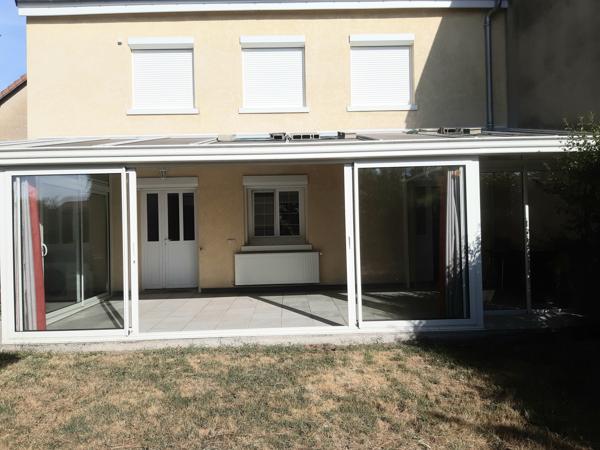 Maison
         8 pièces
        - 184 m² 190 000 € *