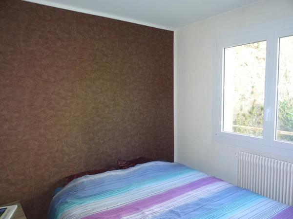A LIMOGES SECTEUR OUEST VALADON BEL APPARTEMENT F3 D'ENVIRON 52 M² SANS TRAVAUX AU REZ DE CHAUSSEE AVEC DEUX CHAMBRE