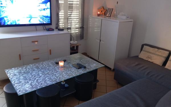 Immeuble à vendre    8 pièces •  La Crau