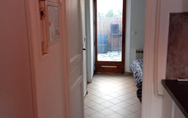 Immeuble à vendre    8 pièces •  La Crau