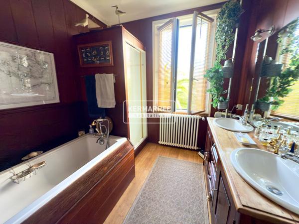 Maison 9 pièces – 180 m² environ à Saint-Nazaire (ref : 35917SN)