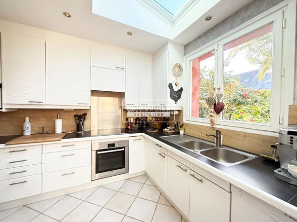 Maison 9 pièces – 180 m² environ à Saint-Nazaire (ref : 35917SN)