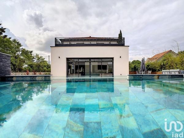 Maison 6 pièces de 140 m² à Genas (69740)