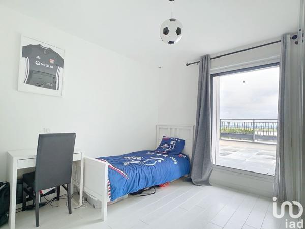 Maison 6 pièces de 140 m² à Genas (69740)