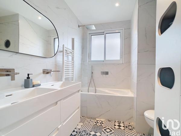 Maison 6 pièces de 140 m² à Genas (69740)