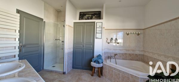 Maison à vendre 6 pièces 228 m² Izon