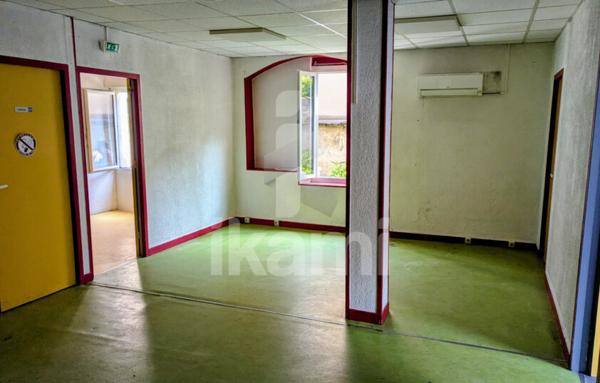 Local Commercial de 77 m²
