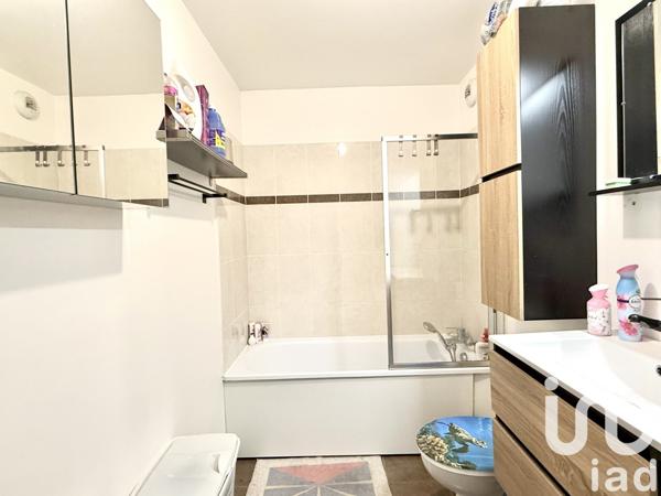 Appartement 3 pièces de 53 m² à Fleury-Mérogis (91700)
