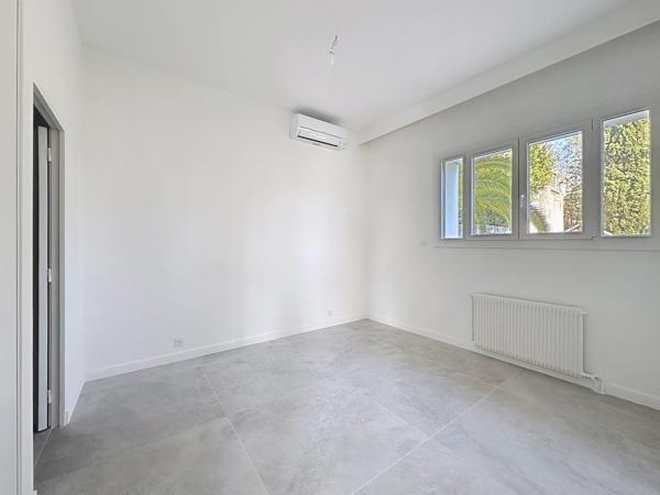 Appartement 4 pièces avec plus de 100m2 d'exterieur et apercu mer à Cannes