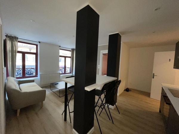 A LOUER : T3 à LILLE • Rue du Sec Arembault - Hypercentre • 1 300 € CC • Réf. G432-1