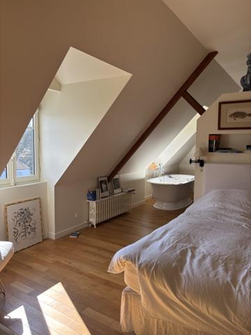 Maison bourgeoise la Genette avec grand jardin et garage