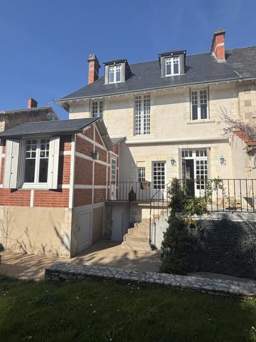 Maison bourgeoise la Genette avec grand jardin et garage