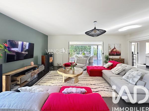 Maison à vendre 6 pièces 177 m² Sanary-sur-Mer