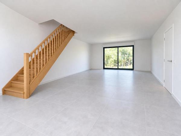 LAVERNOSE - Maison 3 chambres - 511 m² de terrain - Environnement privilégié