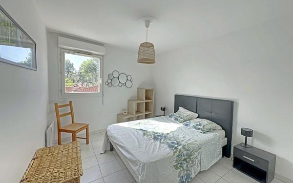 Appartement à vendre    3 pièces • 66,70 m2 Marseille 8