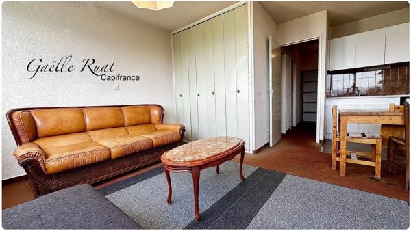 FONT-ROMEU (66120) – EXCLUSIVITÉ CAPIFRANCE – STUDIO CABINE À RÉNOVER – 30,75 m² LOI CARREZ – PLEIN SUD – VUE MONTAGNE – PARKING – CASIER À SKIS