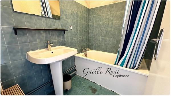 FONT-ROMEU (66120) – EXCLUSIVITÉ CAPIFRANCE – STUDIO CABINE À RÉNOVER – 30,75 m² LOI CARREZ – PLEIN SUD – VUE MONTAGNE – PARKING – CASIER À SKIS