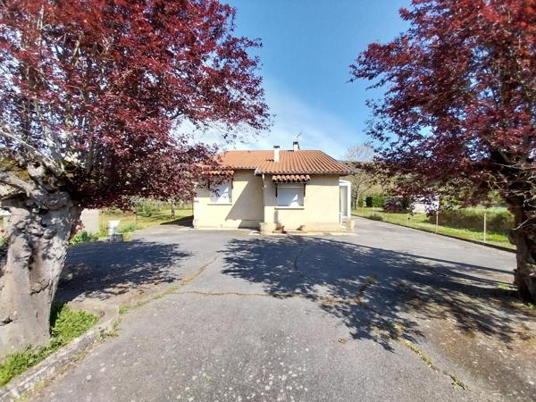 Maison avec grand jardin, proche autoroute