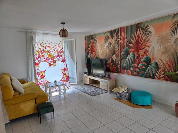Jolie maison situé dans quartier calme et agréable.