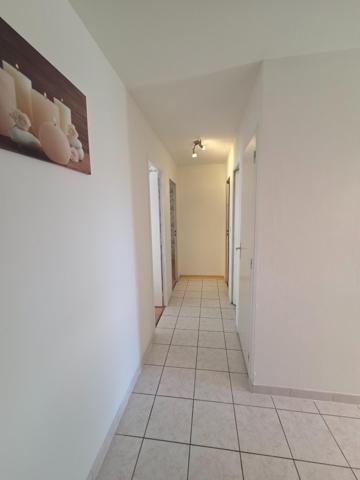 Jolie maison situé dans quartier calme et agréable.