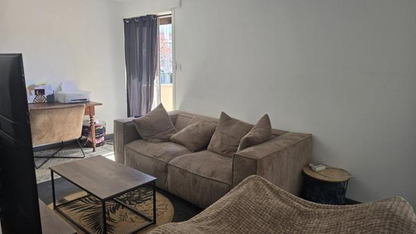 Appartement rénové à NIMES (30000)