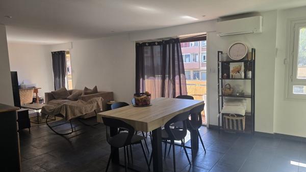 Appartement rénové à NIMES (30000)