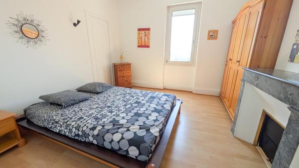 TRES BELLE MAISON ATYPIQUE !