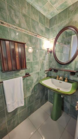 TRES BELLE MAISON ATYPIQUE !