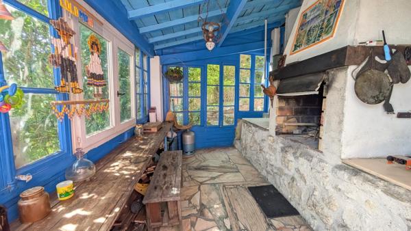 TRES BELLE MAISON ATYPIQUE !