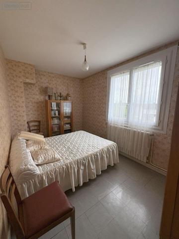 Maison à vendre à Saint-Gaultier dans l'Indre (36800), ref : 037/2627