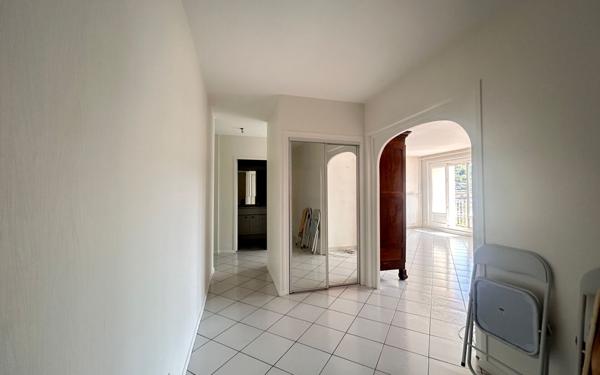 Appartement à vendre    4 pièces • 81,77 m2 Neuville-sur-Saône