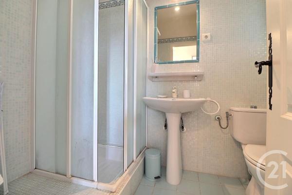 Appartement T2 à vendre  2 pièces - 43,27 m2 ST RAPHAEL - 83