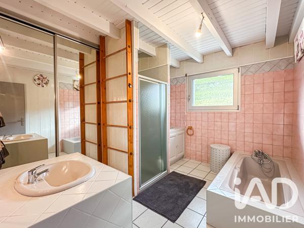 Maison à vendre 8 pièces 220 m² Cornas