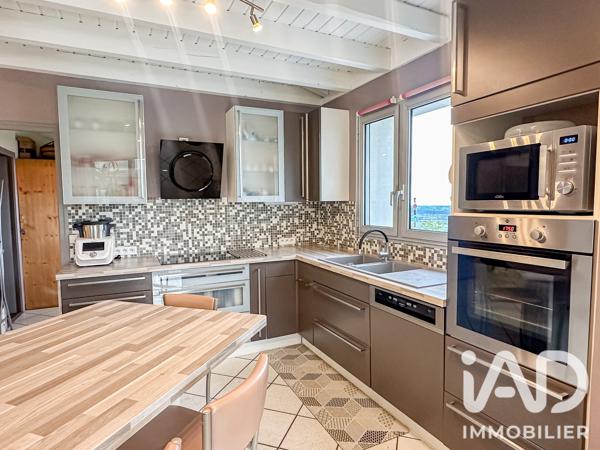 Maison à vendre 8 pièces 220 m² Cornas