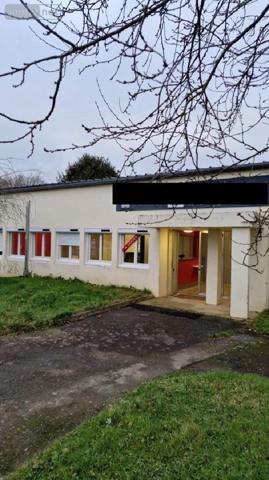 Fonds et/ou murs commerciaux à louer à Tinténiac en Ille-et-Vilaine (35190), ref : 105/1883