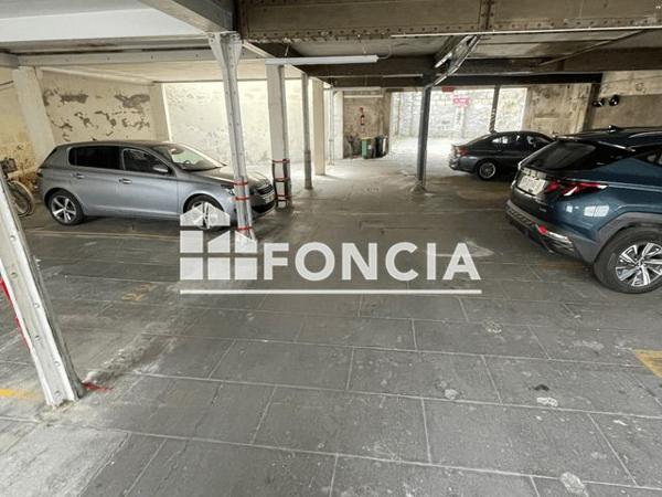 Location Parking 15 m² - 17 RUE JEAN SOULA Bordeaux 33000
