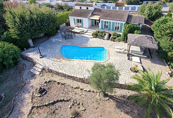 Vente
                Villa110 m² - 5 Pièces -
                    ROQUEBRUNE SUR ARGENS (83520)