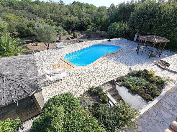 Vente
                Villa110 m² - 5 Pièces -
                    ROQUEBRUNE SUR ARGENS (83520)