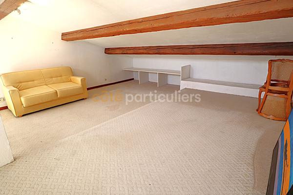 Vente
                Villa110 m² - 5 Pièces -
                    ROQUEBRUNE SUR ARGENS (83520)