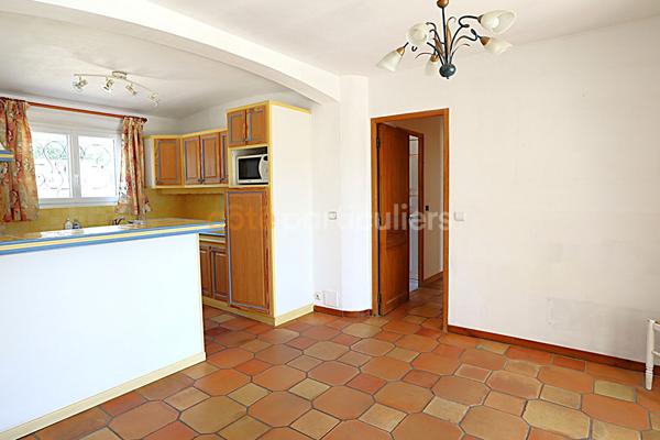 Vente
                Villa110 m² - 5 Pièces -
                    ROQUEBRUNE SUR ARGENS (83520)