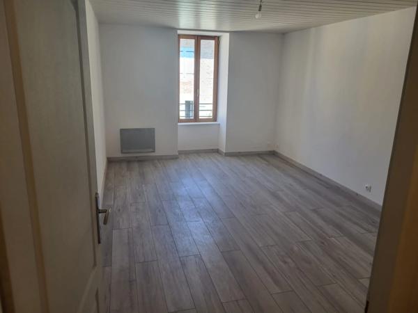 Immeuble à vendre proche de LONS LE SAUNIER (39)