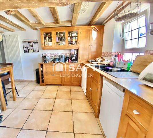 Maison familiale avec local commercial et appartement